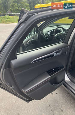 Седан Ford Fusion 2014 в 