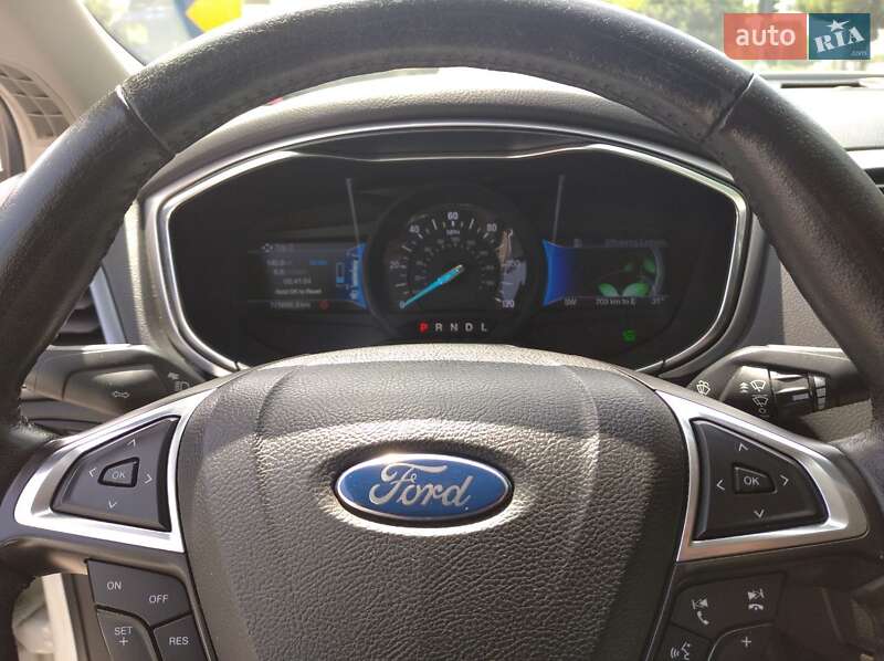 Седан Ford Fusion 2014 в Одесі