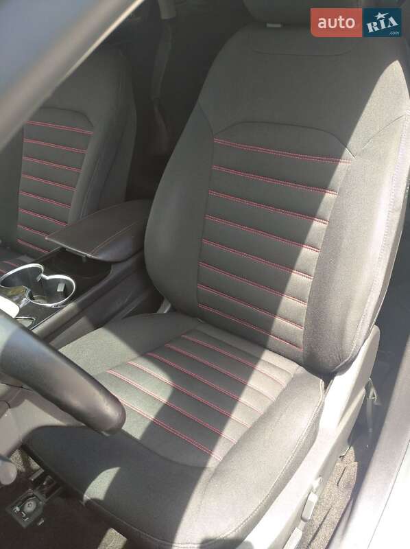 Седан Ford Fusion 2014 в Одесі