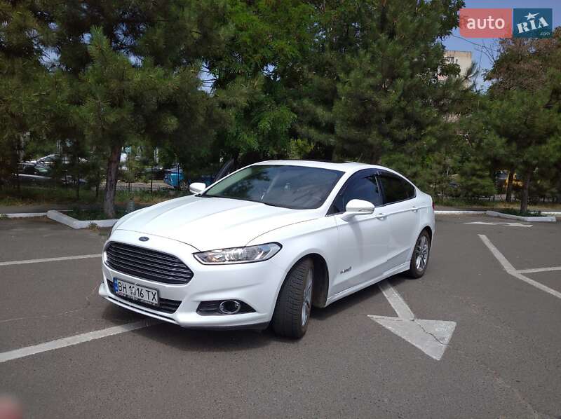 Седан Ford Fusion 2014 в Одесі