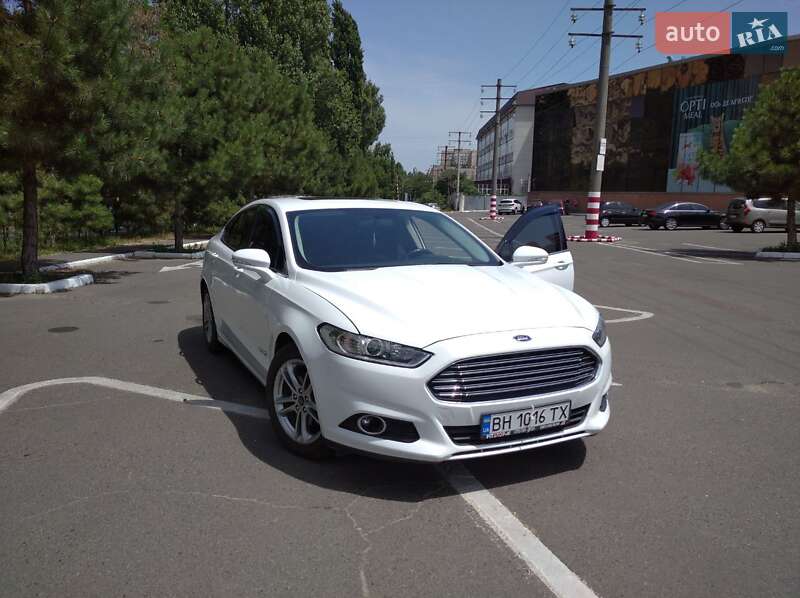 Седан Ford Fusion 2014 в Одесі