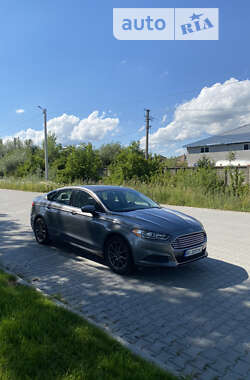 Седан Ford Fusion 2012 в Львові