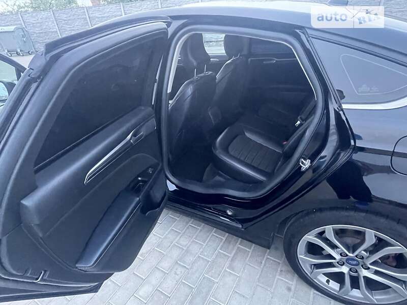 Седан Ford Fusion 2016 в Білій Церкві