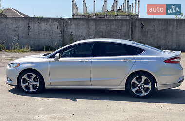 Седан Ford Fusion 2015 в Сарнах