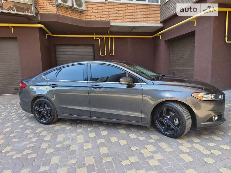 Ford Fusion 2015