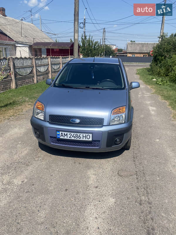 Хетчбек Ford Fusion 2006 в Житомирі