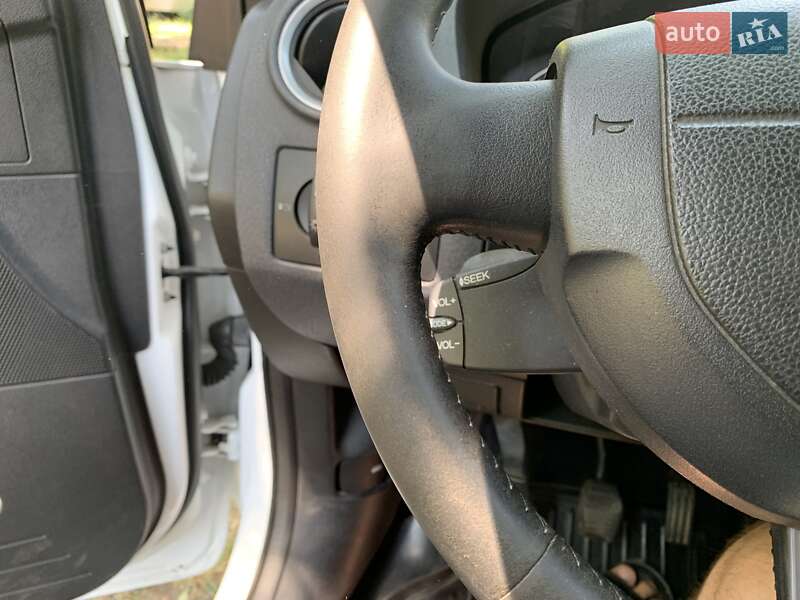 Хэтчбек Ford Fusion 2011 в Измаиле
