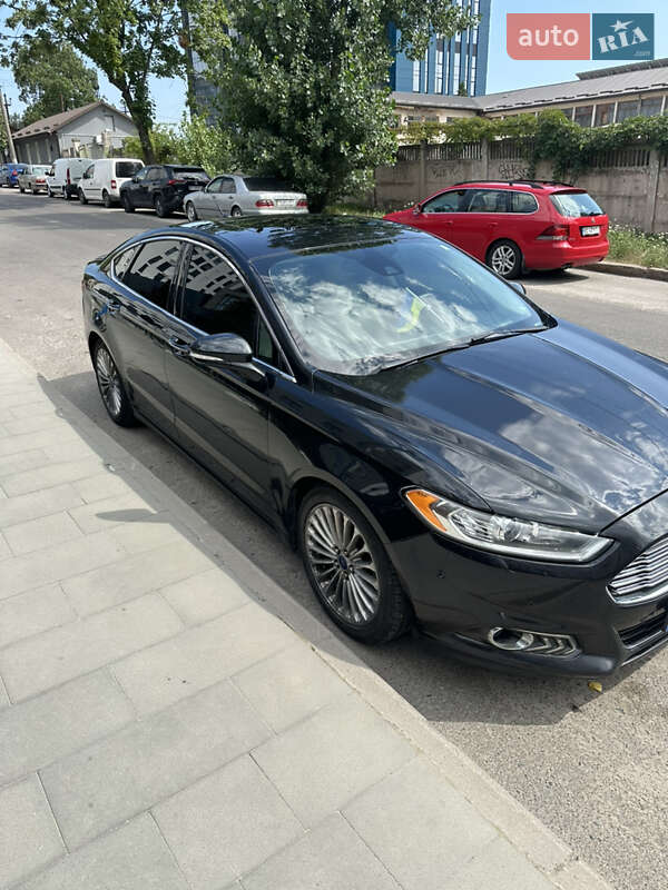 Седан Ford Fusion 2015 в Львове