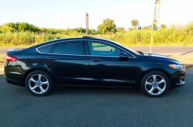 Седан Ford Fusion 2013 в Львове