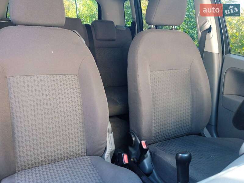 Хетчбек Ford Fusion 2002 в Горохові