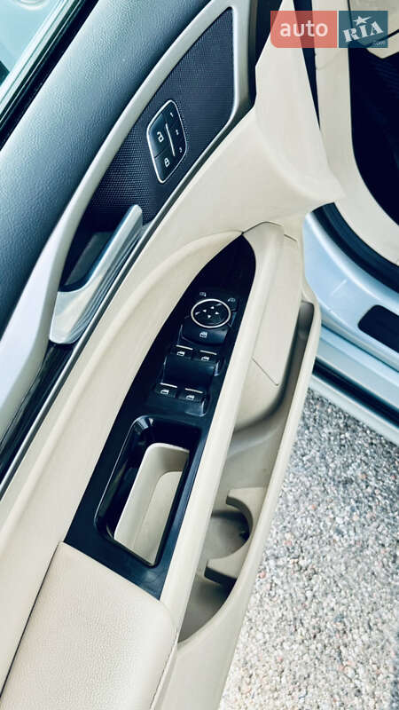 Седан Ford Fusion 2014 в Киеве