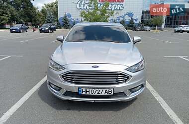 Седан Ford Fusion 2016 в 