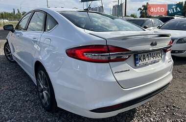 Седан Ford Fusion 2017 в 