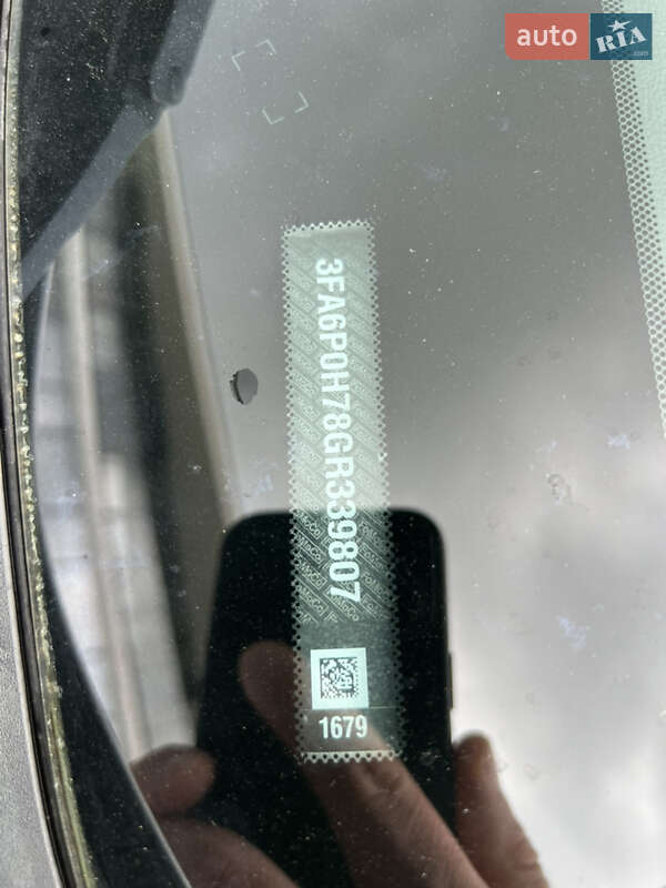Седан Ford Fusion 2016 в Ужгороде