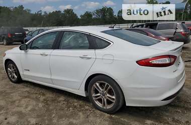 Седан Ford Fusion 2015 в 