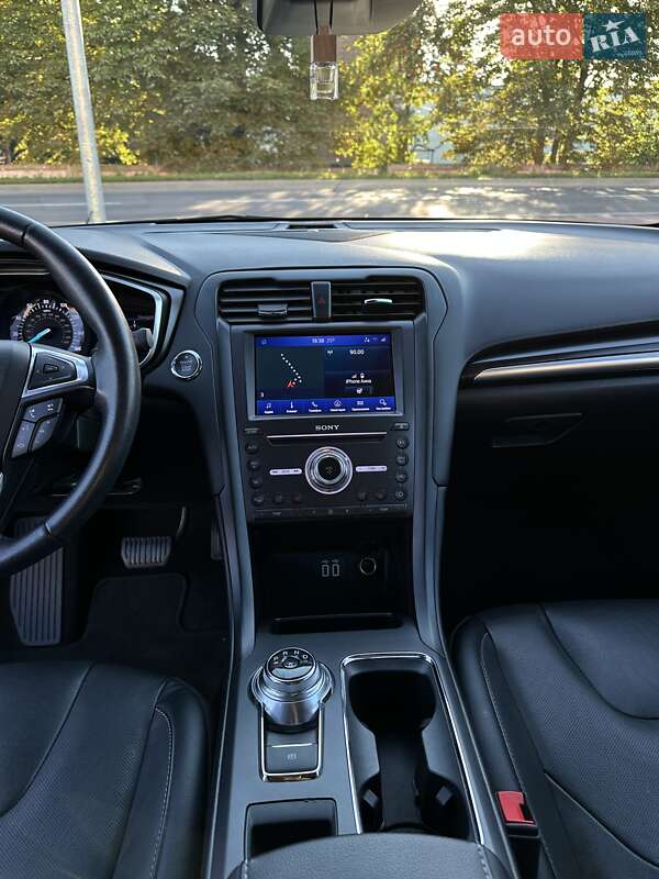 Седан Ford Fusion 2019 в Ровно