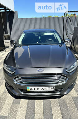 Седан Ford Fusion 2015 в Ужгороде