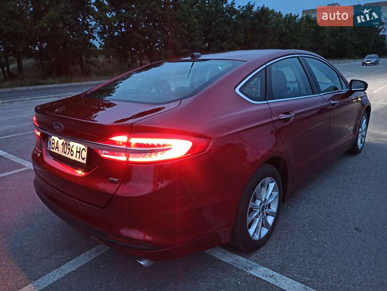 Седан Ford Fusion 2017 в Кропивницком