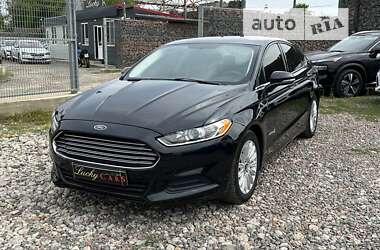 Седан Ford Fusion 2013 в Одесі