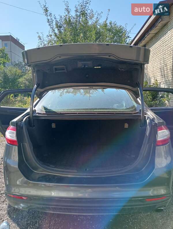 Седан Ford Fusion 2014 в Стрые