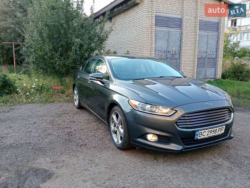 Седан Ford Fusion 2014 в Стрые