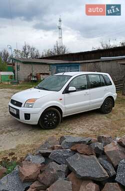 Хетчбек Ford Fusion 2011 в 