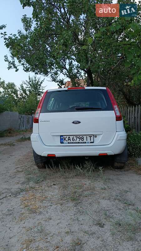 Хетчбек Ford Fusion 2011 в Нових Санжарах