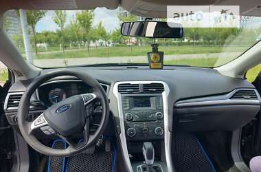 Седан Ford Fusion 2013 в Львове