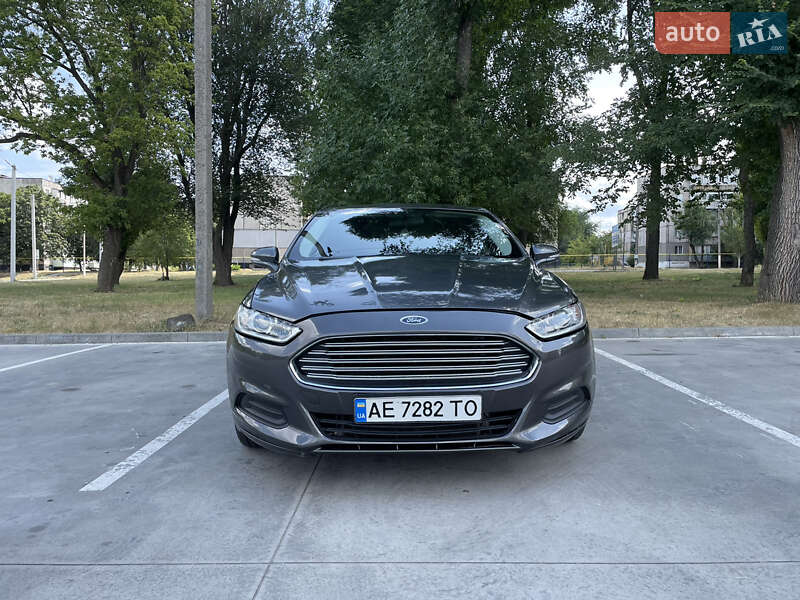 Седан Ford Fusion 2015 в Синельниково