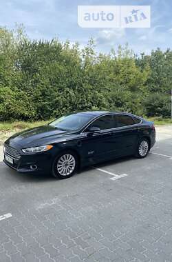 Седан Ford Fusion 2014 в Львове