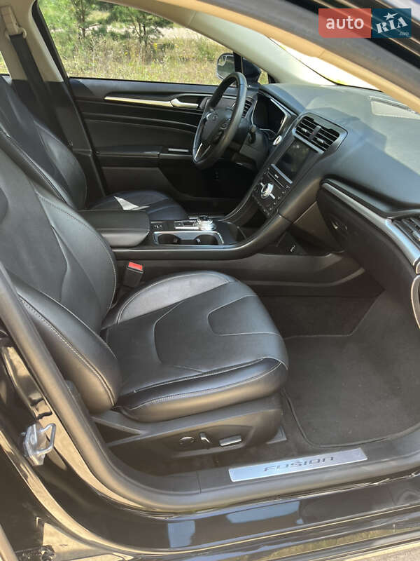 Седан Ford Fusion 2018 в Киеве