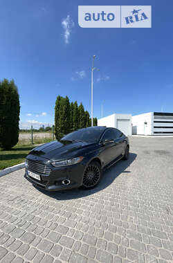 Седан Ford Fusion 2014 в Львові