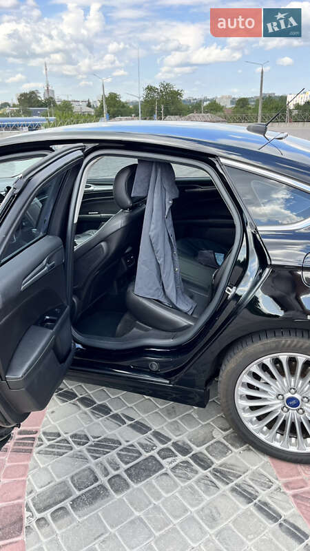 Седан Ford Fusion 2016 в Харкові