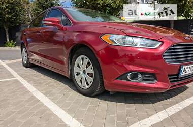 Седан Ford Fusion 2015 в Луцьку