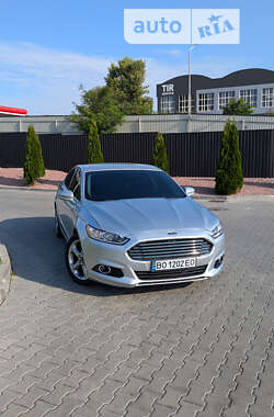 Седан Ford Fusion 2015 в Тернополі