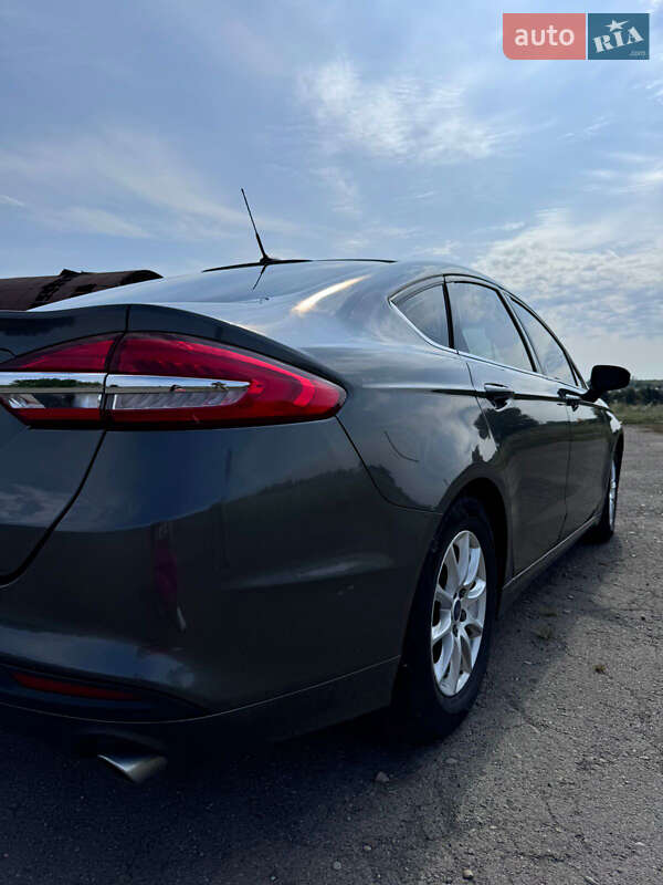 Седан Ford Fusion 2016 в Рудки