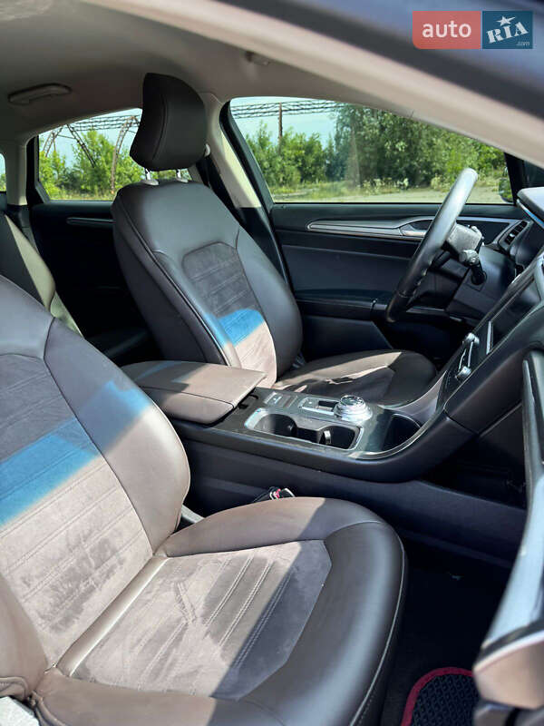 Седан Ford Fusion 2016 в Рудки