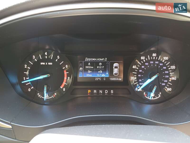 Седан Ford Fusion 2015 в Одесі