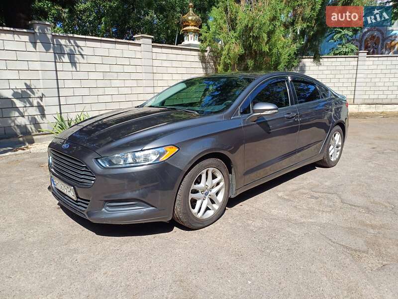 Седан Ford Fusion 2015 в Одесі