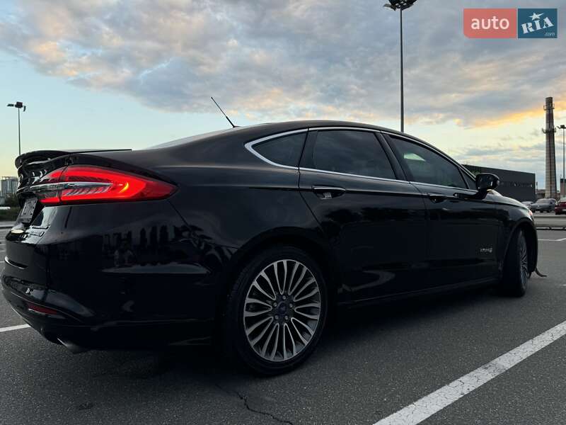 Седан Ford Fusion 2016 в Києві