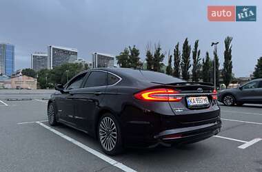 Седан Ford Fusion 2016 в 