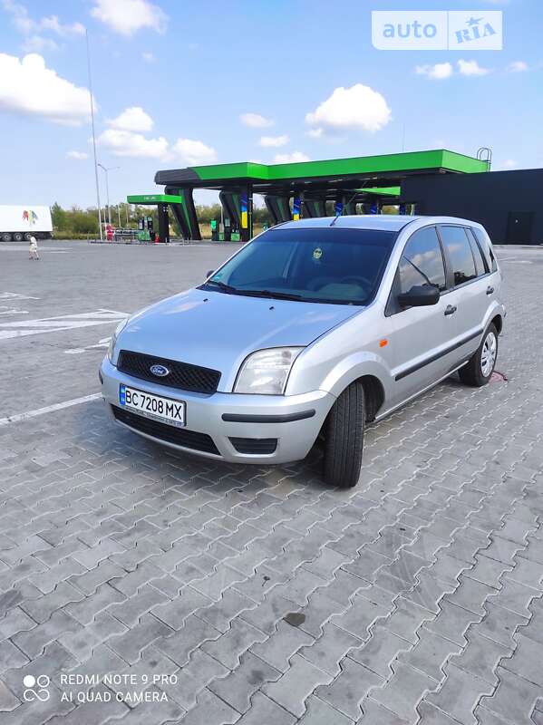 Хэтчбек Ford Fusion 2005 в Стрые