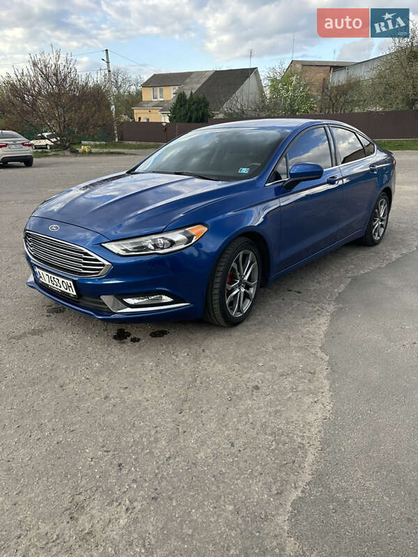 Седан Ford Fusion 2016 в 