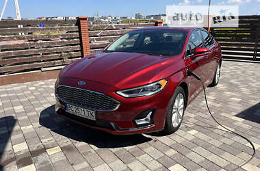 Седан Ford Fusion 2019 в Львове