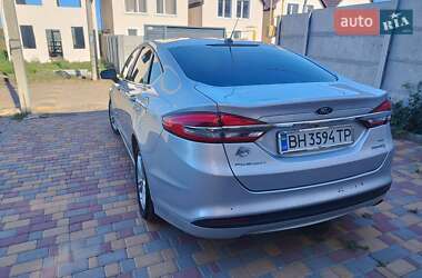 Седан Ford Fusion 2018 в 