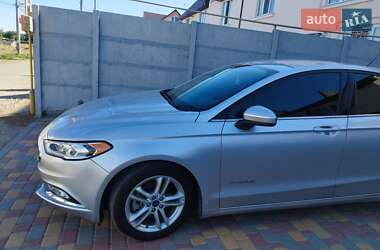 Седан Ford Fusion 2018 в 