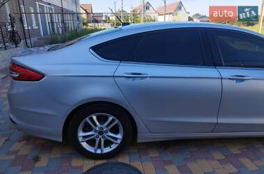 Седан Ford Fusion 2018 в 