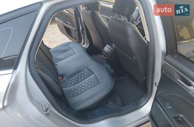 Седан Ford Fusion 2018 в 
