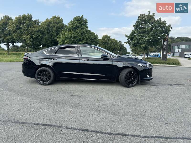 Седан Ford Fusion 2016 в Гоще