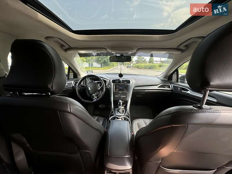 Седан Ford Fusion 2016 в Гоще